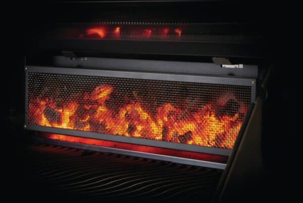 PRO605CSS-Web-Gallery-10-PRO605-Detail-RearBurner-In-Use