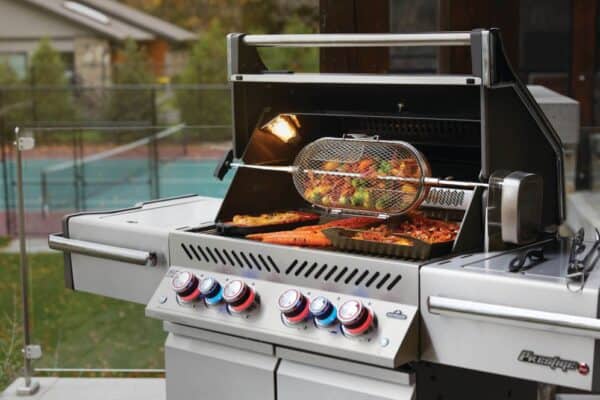 PRO500RSIBPSS-3-Web-Gallery-05-PrestigePro-500-3-RSIB-Life-Grill-Food